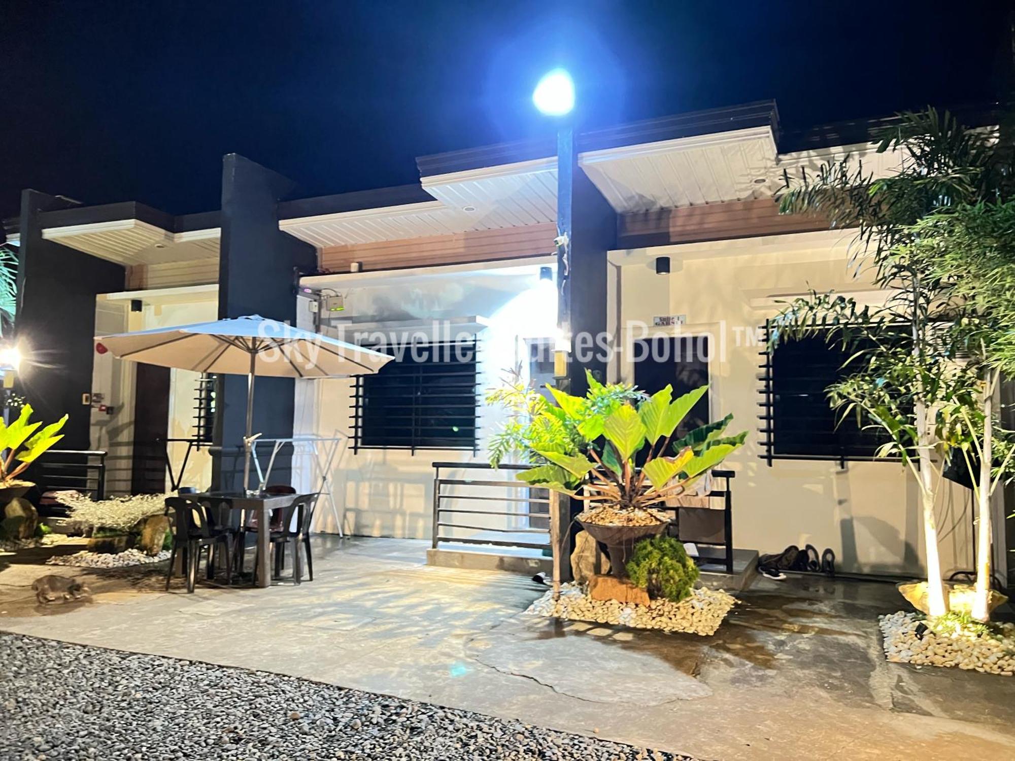 Sky Traveller Suites Panglao Exteriör bild