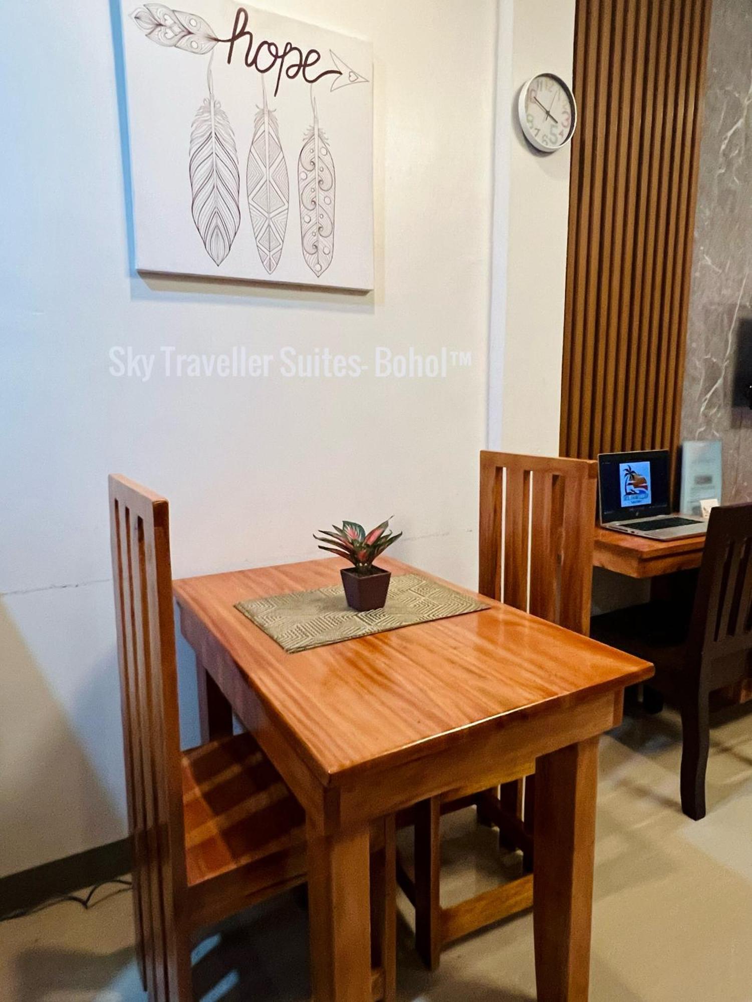 Sky Traveller Suites Panglao Exteriör bild