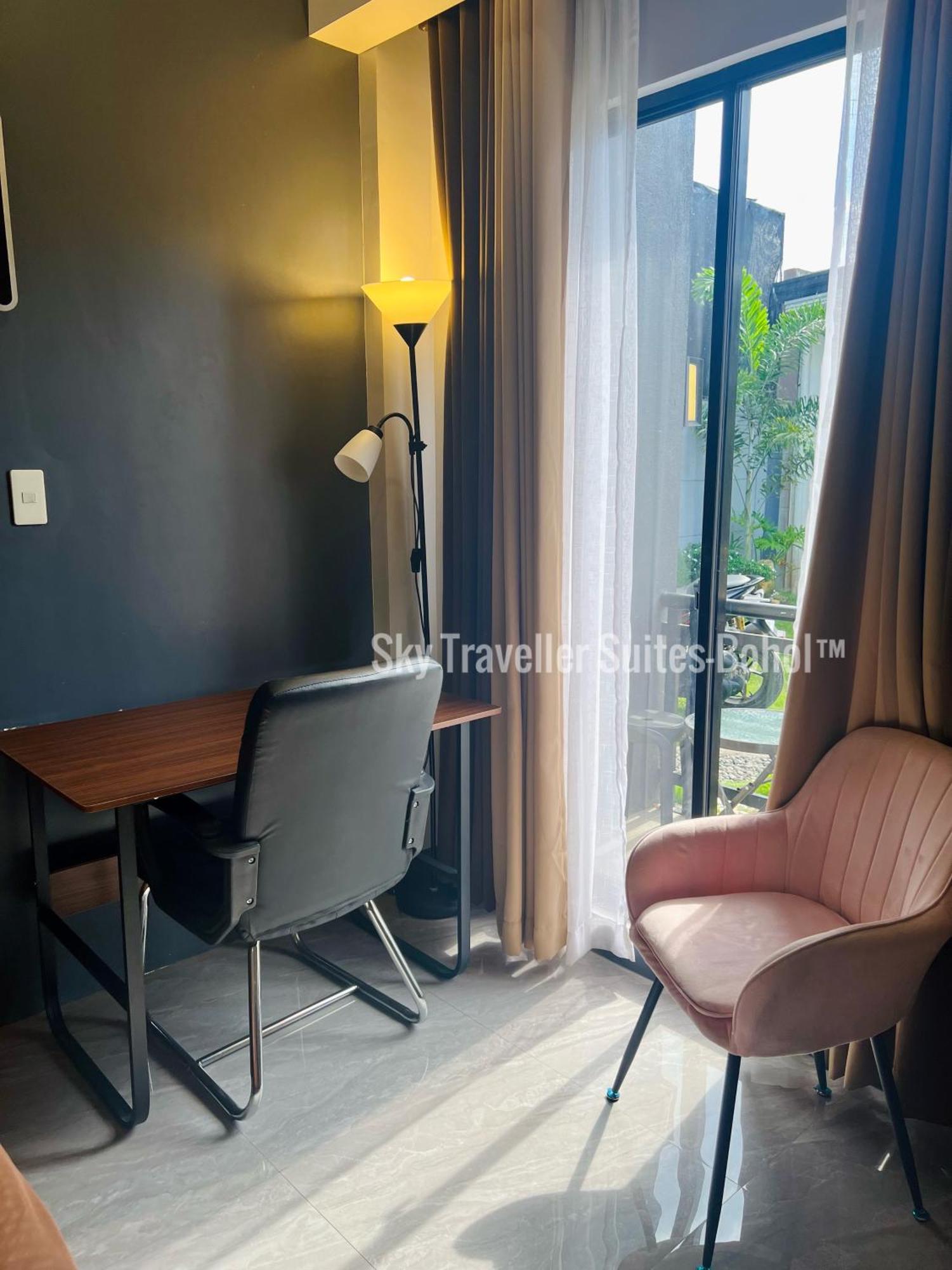 Sky Traveller Suites Panglao Exteriör bild